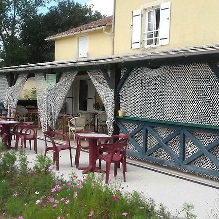 Montrollet Auberge La Marchadaine מראה חיצוני תמונה