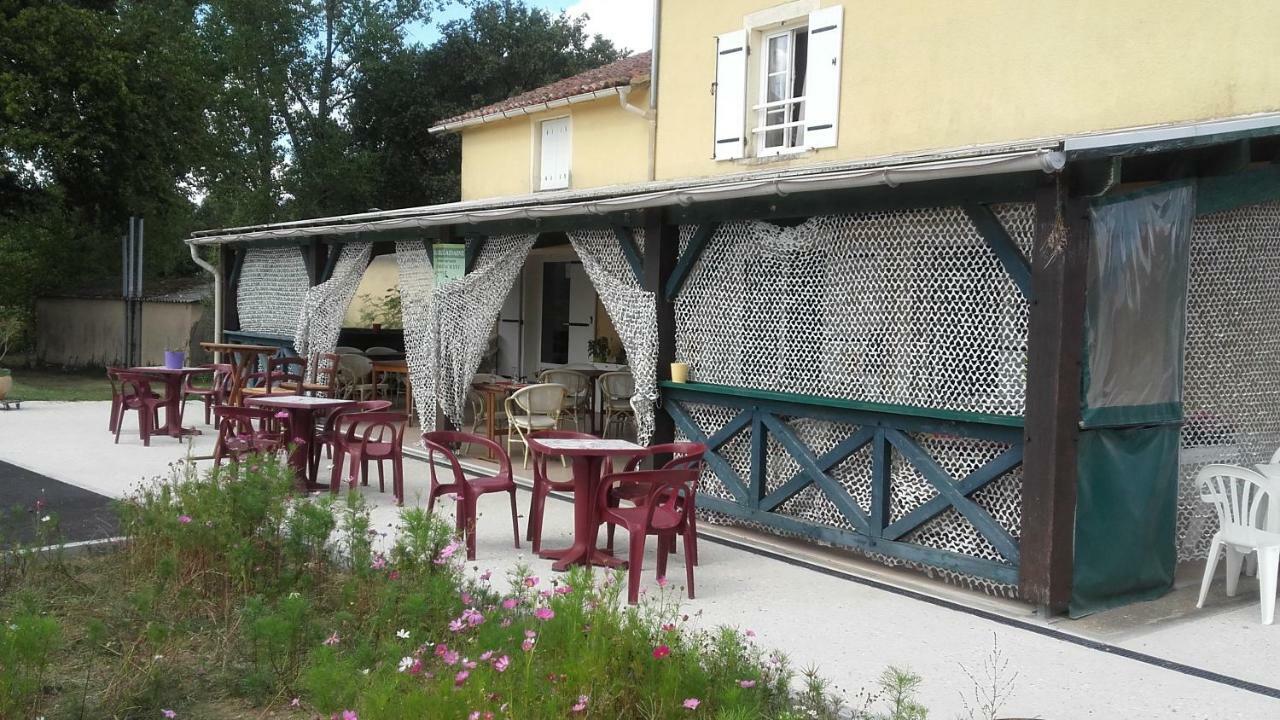 Montrollet Auberge La Marchadaine מראה חיצוני תמונה